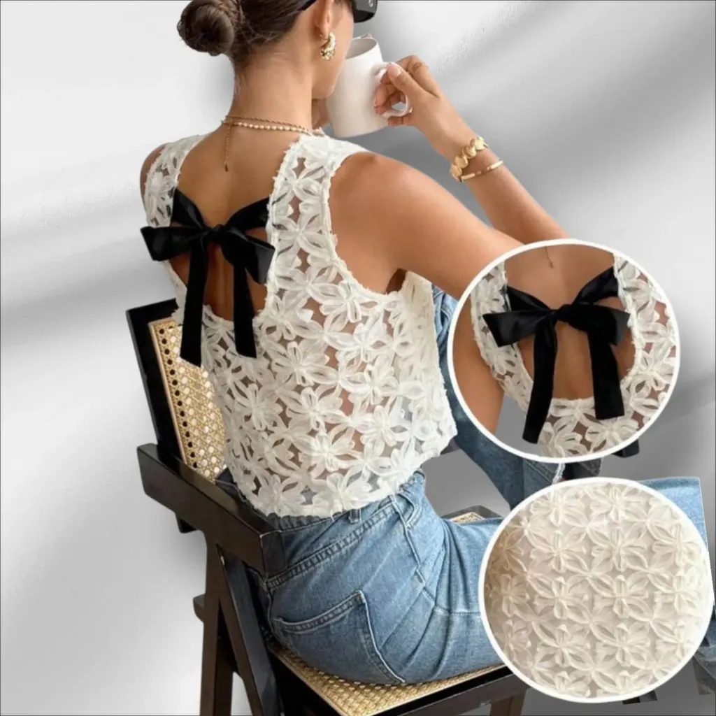 TOP DE ENCAJE FLORAL CON ESPALDA ABIERTA & LAZO DE TERCIOPELO