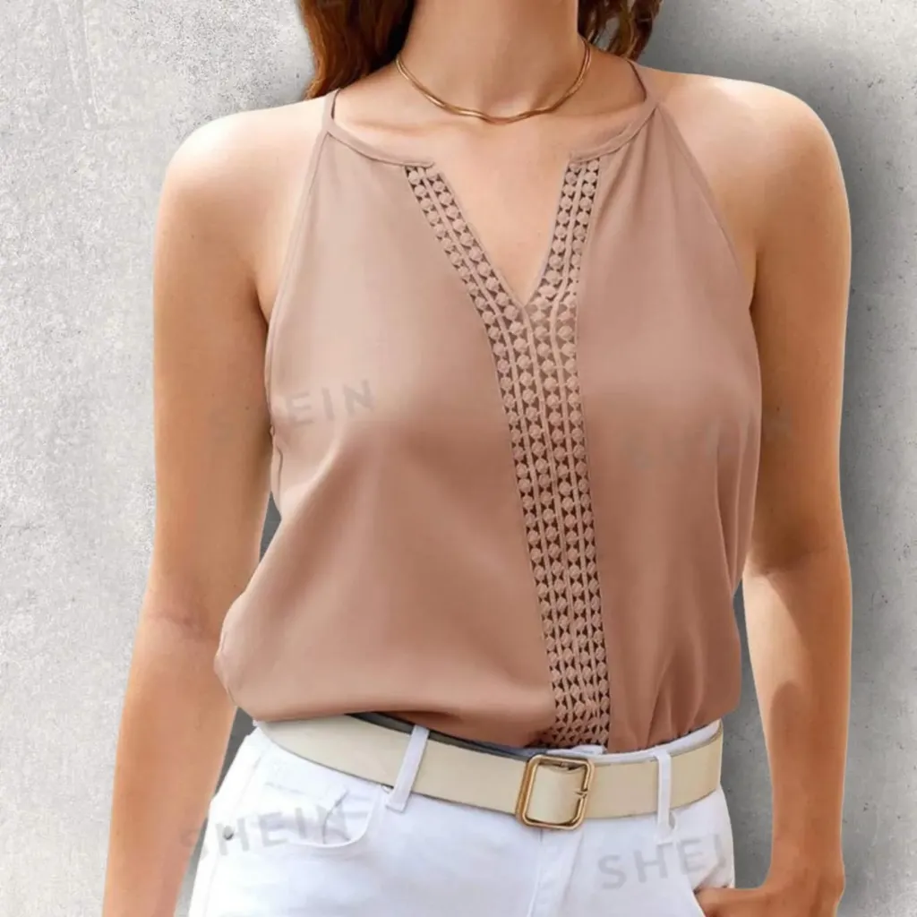 BLUSA CON CUELLO HALTER & RIBETE DE ENCAJE