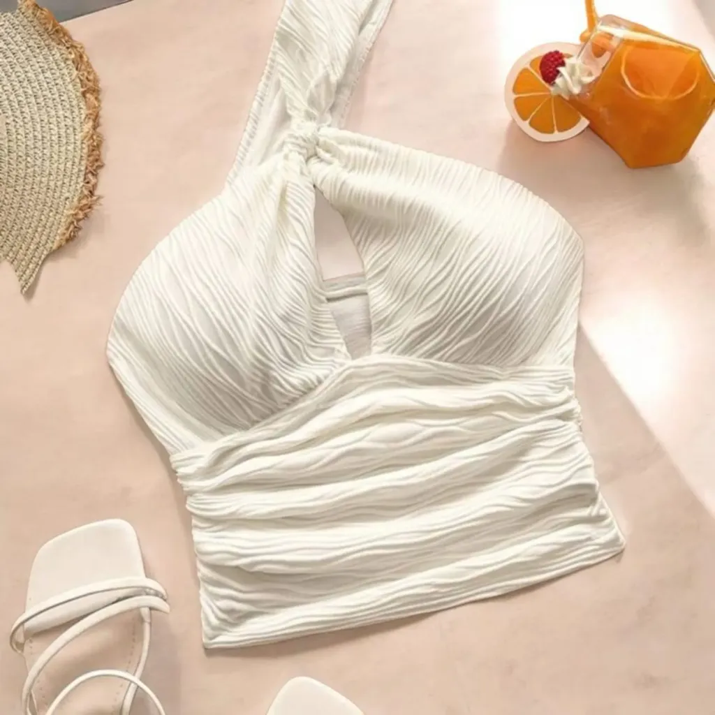 TOP ASIMÈTRICO TEXTURIZADO MONOHOMBRO